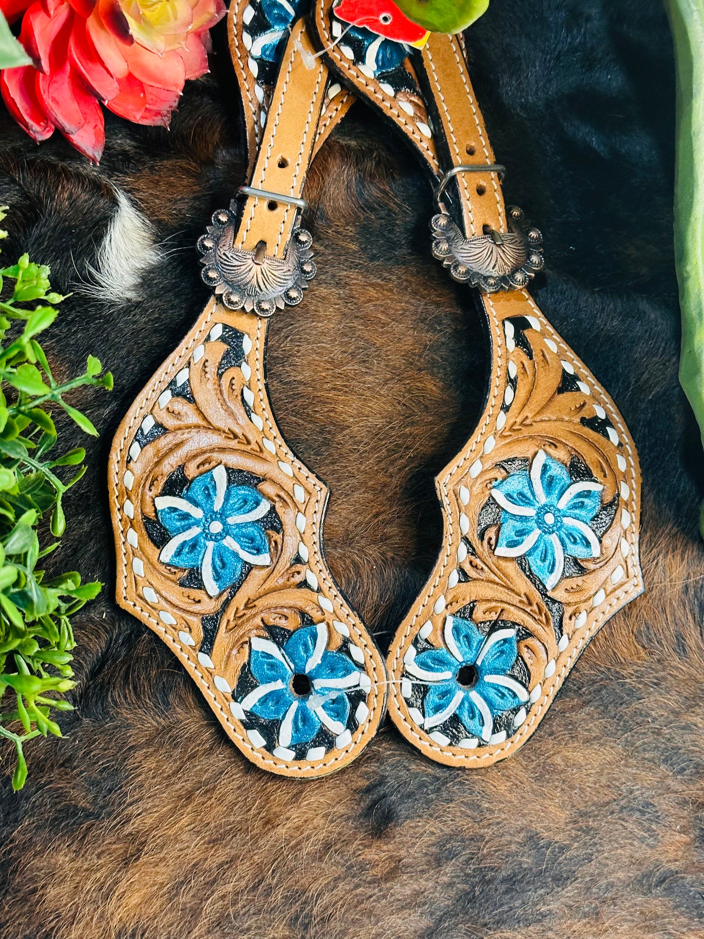 Tooled Turquoise Spur Straps *Womens